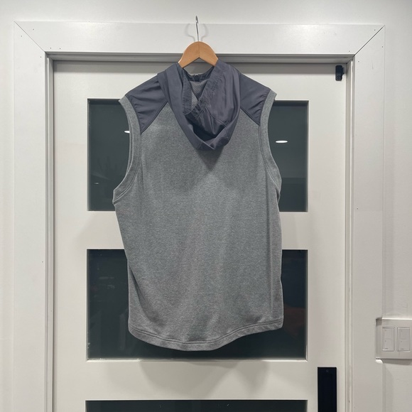 Under Armour Vest - Picture 2 of 2